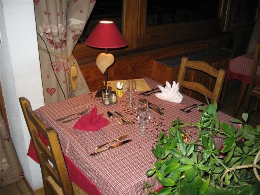 Hotel Le Ferraillon Абонданс Экстерьер фото
